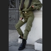 Spodnie typu bojówki w kolorze khaki